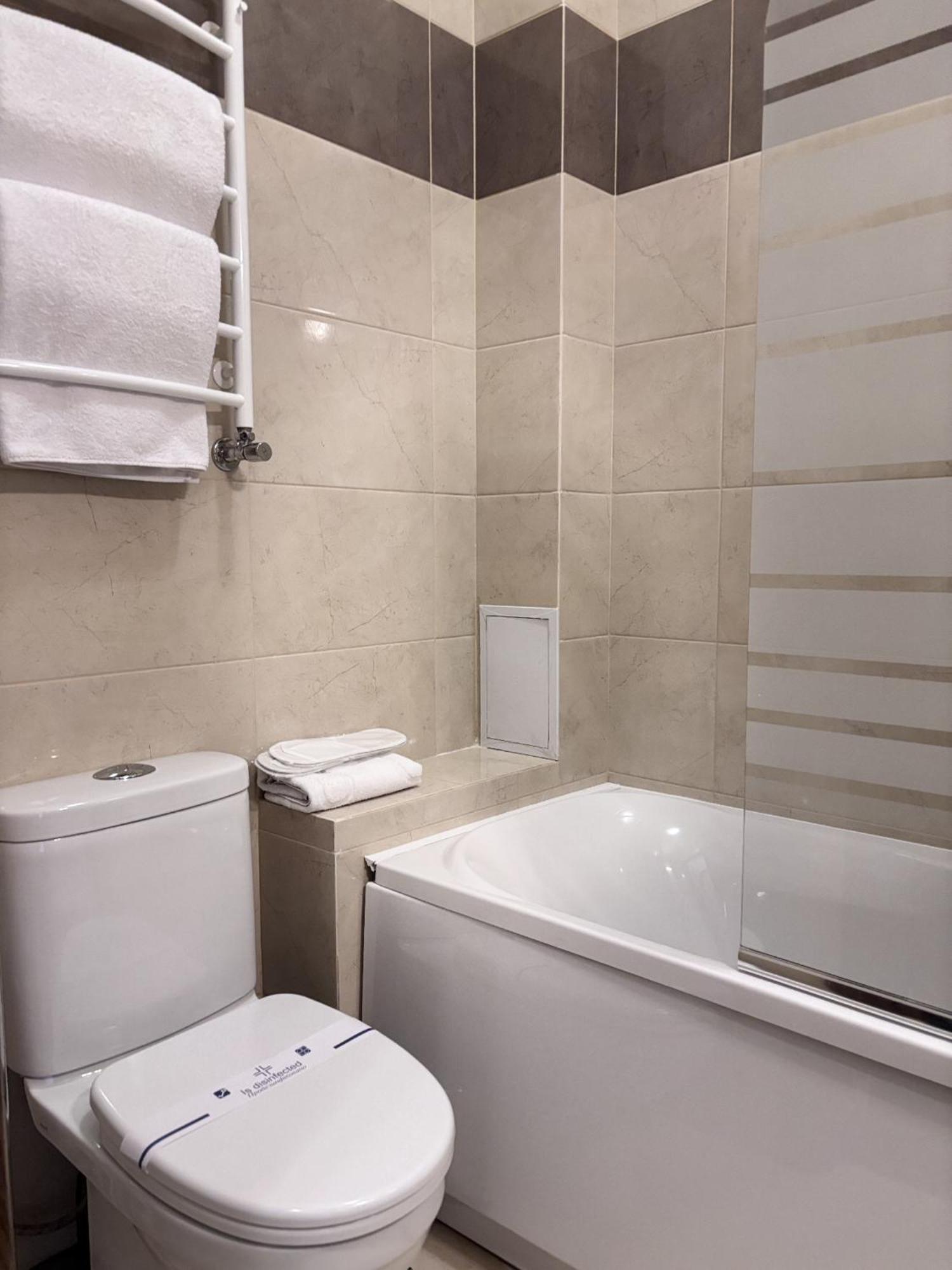 Odeska Astoria Hotel โอเดสซา ภายนอก รูปภาพ