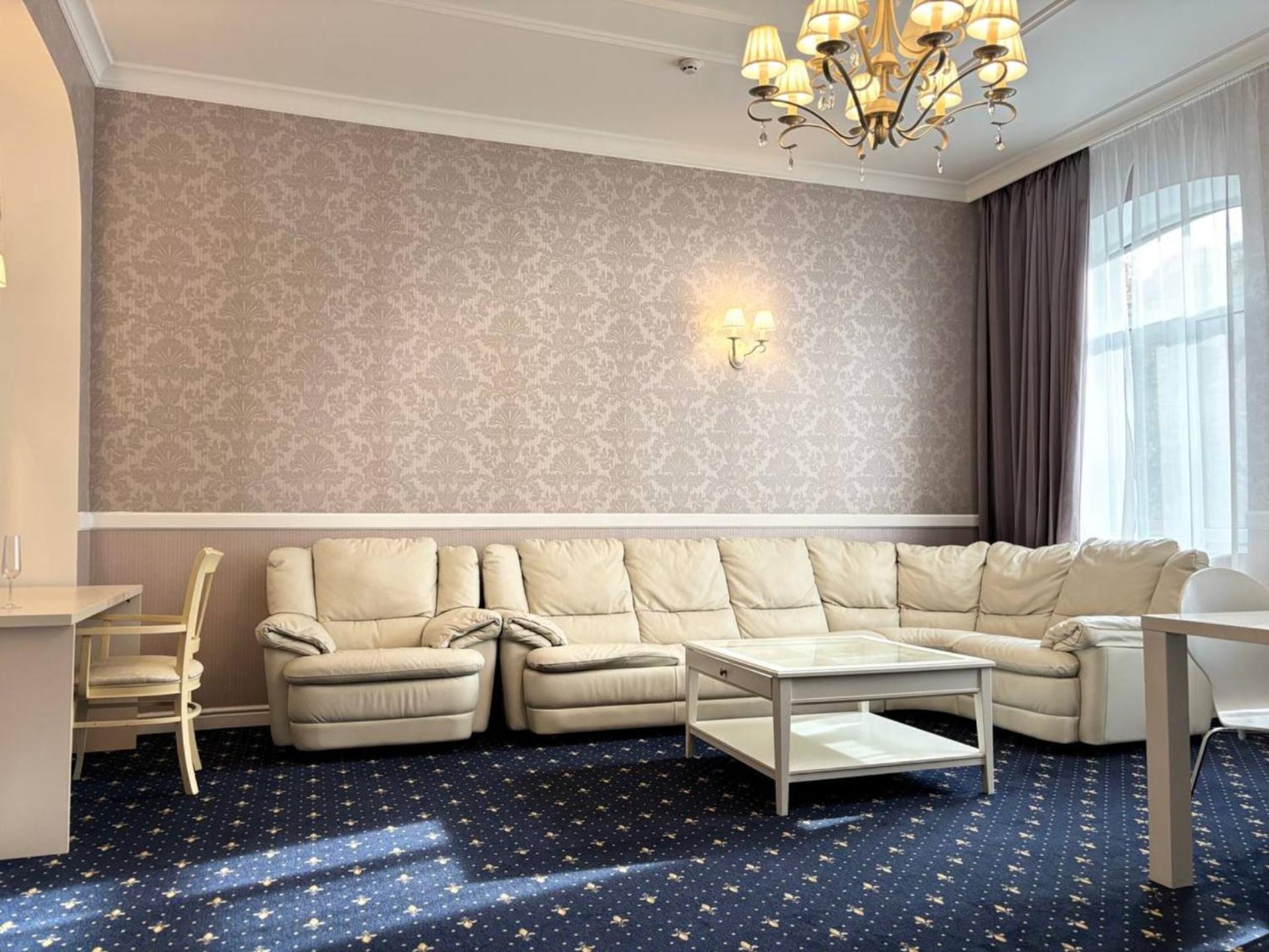 Odeska Astoria Hotel โอเดสซา ภายนอก รูปภาพ