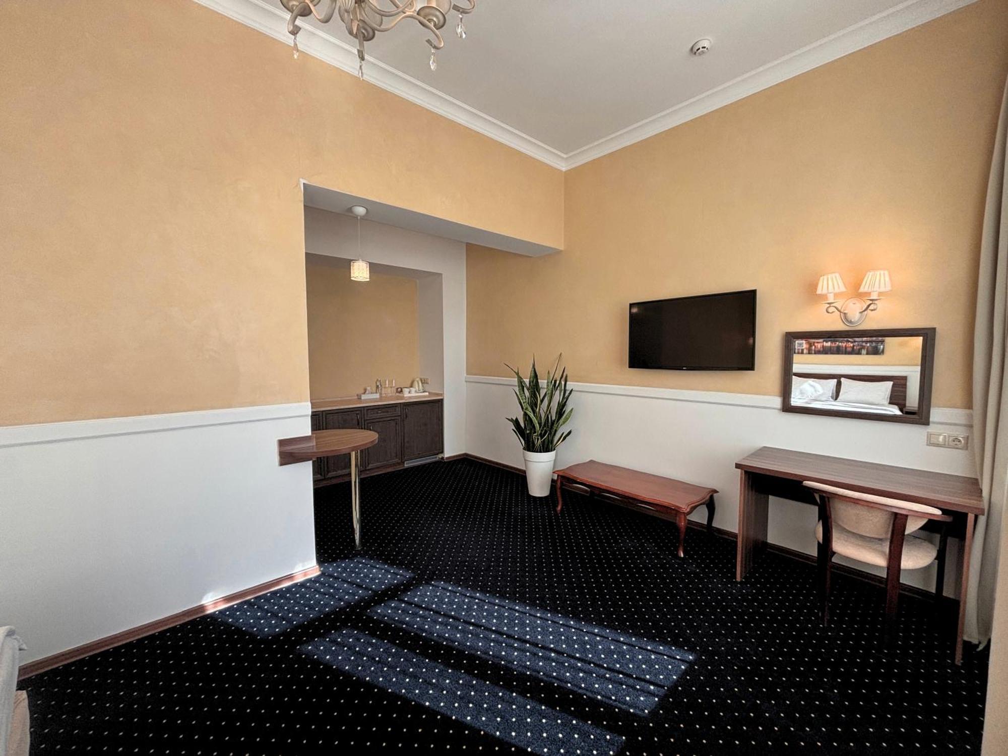 Odeska Astoria Hotel โอเดสซา ภายนอก รูปภาพ